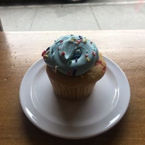 Meet your Posher, Justina